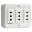 [TOCO2248] Tomacorriente triple sobrepuesto 2P+T 250V 10A - MEC